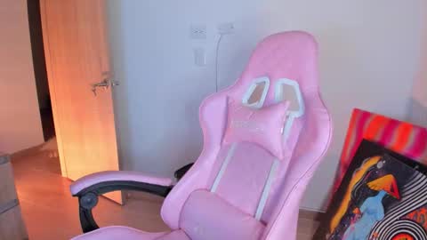 MOON online show from November 22, 2025, 12:31 am