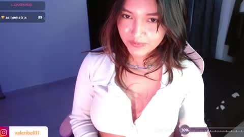 Snapshot of moonbella_bell chatting on March 8, 2025, 6:43 am bell online show from March 8, 2025, 6:43 am