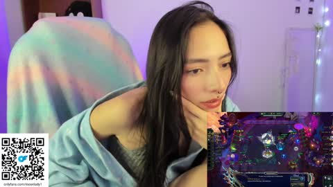Snapshot of moonlady_ chatting on January 19, 2025, 8:50 am MOON online show from January 19, 2025, 8:50 am