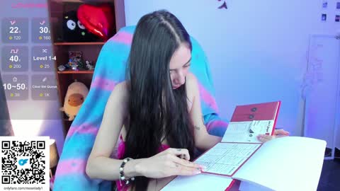 Snapshot of moonlady_ chatting on January 31, 2025, 1:33 am MOON online show from January 31, 2025, 1:33 am