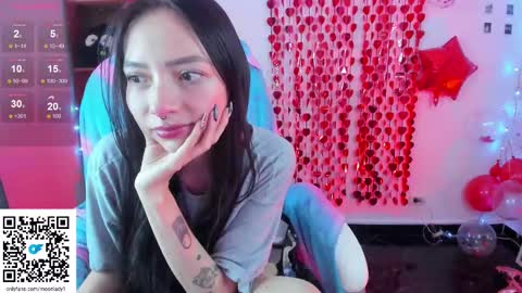 Snapshot of moonlady_ chatting on February 24, 2025, 2:40 am MOON online show from February 24, 2025, 2:40 am
