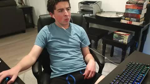 Snapshot of moonlighter7 chatting on January 14, 2026, 2:06 am moonlighter7 online show from January 14, 2026, 2:06 am