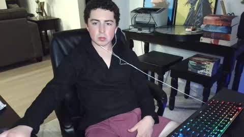 Snapshot of moonlighter7 chatting on March 26, 2026, 12:17 am moonlighter7 online show from March 26, 2026, 12:17 am