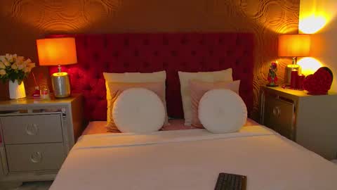 moonligt_iris online show from March 4, 2026, 6:08 am