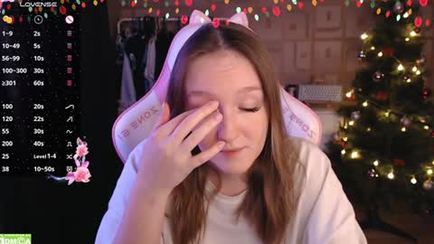 Snapshot of moonlish_siren chatting on December 24, 2024, 7:00 pm Katrin online show from December 24, 2024, 7:00 pm