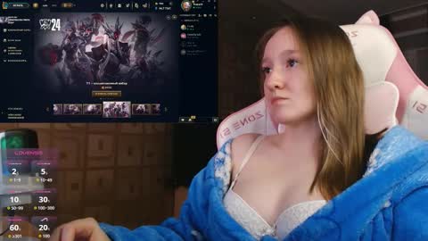 Snapshot of moonlish_siren chatting on September 21, 2025, 9:05 pm Katrin online show from September 21, 2025, 9:05 pm