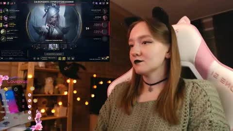 Snapshot of moonlish_siren chatting on October 28, 2025, 9:06 pm Katrin online show from October 28, 2025, 9:06 pm