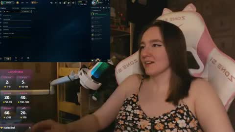 Snapshot of moonlish_siren chatting on April 30, 2026, 9:30 pm Katrin online show from April 30, 2026, 9:30 pm