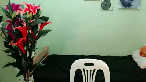 Moonlit Tala online show from February 12, 2026, 2:50 am