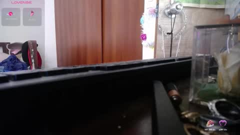 Snapshot of moonlunita chatting on October 15, 2025, 7:03 pm moonlunita online show from October 15, 2025, 7:03 pm