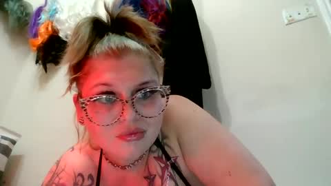 moonpulseraven online show from June 18, 2026, 4:57 am