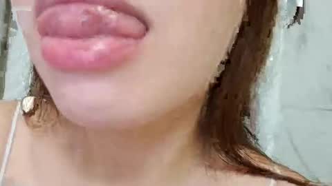 Snapshot of moonrose69 chatting on September 18, 2025, 3:14 pm moonrose69 online show from September 18, 2025, 3:14 pm