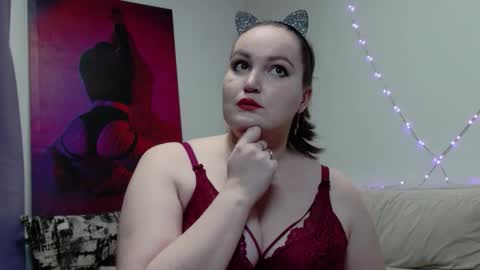 Snapshot of moonshinelady chatting on October 16, 2025, 9:16 pm Kate online show from October 16, 2025, 9:16 pm