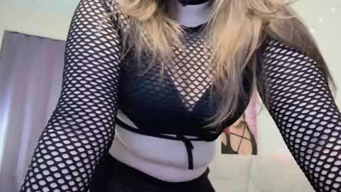 Snapshot of moonshinelady chatting on October 20, 2025, 12:00 am Kate online show from October 20, 2025, 12:00 am