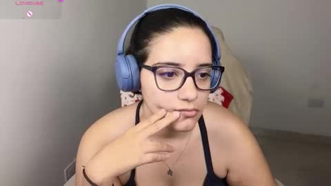 Moon Woman online show from December 14, 2025, 4:18 am