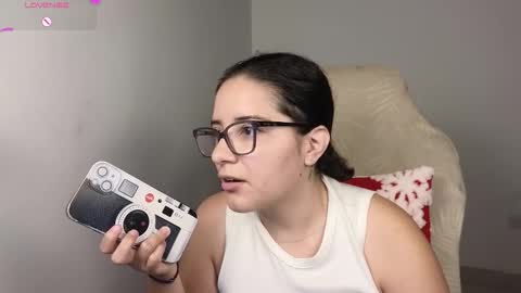 Moon Woman online show from December 22, 2025, 4:42 am