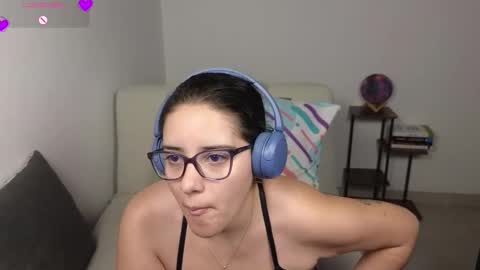 Moon Woman online show from February 13, 2026, 4:19 am