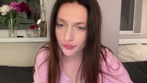 Mooonika80 online show from June 8, 2026, 7:03 pm