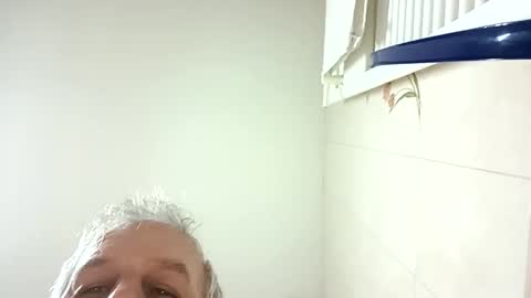 moos1 online show from September 15, 2025, 4:23 am