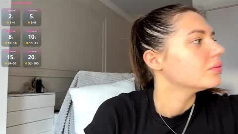 Snapshot of moraimfeld chatting on October 16, 2025, 6:03 am Fleyva online show from October 16, 2025, 6:03 am