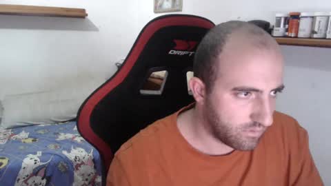 Snapshot of morenoch19 chatting on December 22, 2024, 3:44 pm alejo online show from December 22, 2024, 3:44 pm