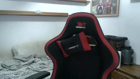 Snapshot of morenoch19 chatting on November 2, 2025, 3:03 pm alejo online show from November 2, 2025, 3:03 pm