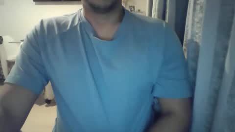 Snapshot of morenolatin19 chatting on October 23, 2025, 5:12 pm Jos Luis online show from October 23, 2025, 5:12 pm