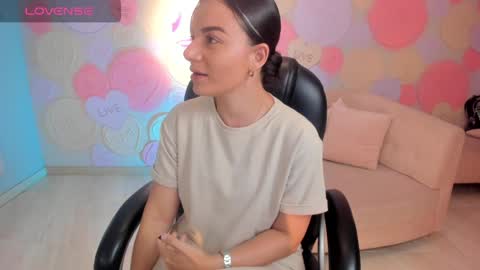 Snapshot of morganhicks chatting on January 6, 2025, 7:56 pm Morgan Hicks online show from January 6, 2025, 7:56 pm
