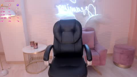 Snapshot of morganhicks chatting on February 11, 2025, 12:49 am Morgan Hicks online show from February 11, 2025, 12:49 am