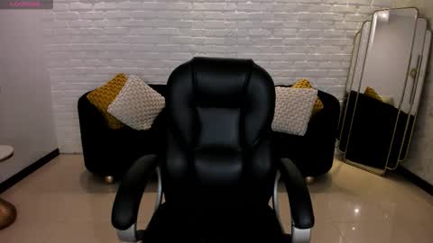 Morgan Hicks online show from November 4, 2025, 7:24 pm