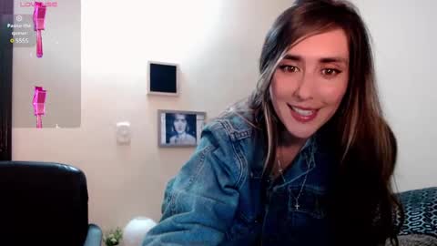 Snapshot of moriahhoe chatting on December 4, 2024, 7:34 pm Moriah online show from December 4, 2024, 7:34 pm