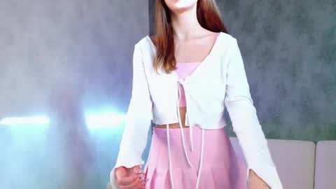 Emilia online show from June 3, 2026, 3:20 am