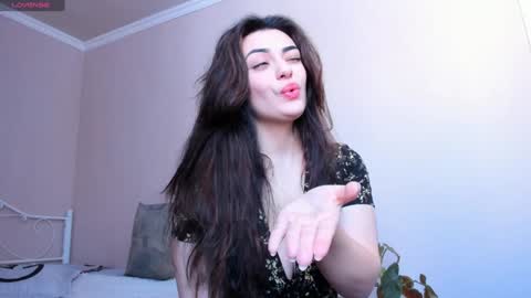 Snapshot of moroccan_diamond_ chatting on January 11, 2025, 9:15 am Medina online show from January 11, 2025, 9:15 am