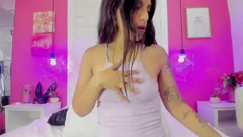 Antonella online show from July 16, 2026, 3:23 am