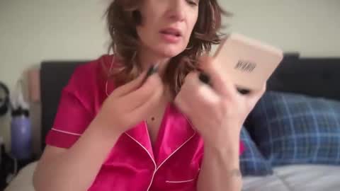 Mossy Mommy online show from April 27, 2026, 1:09 pm