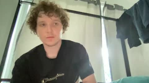 Snapshot of mosterr325 chatting on February 4, 2025, 10:02 pm mosterr325 online show from February 4, 2025, 10:02 pm