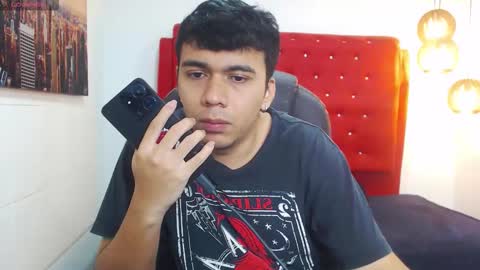 Mou Fly online show from October 30, 2025, 12:50 pm