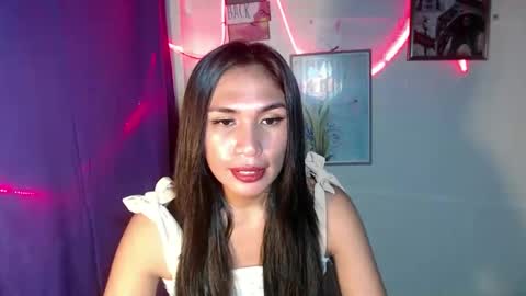 mouiline_rouge69 online show from February 20, 2025, 8:17 am