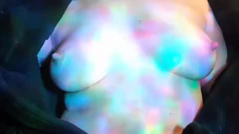 mountainbeauty online show from October 12, 2025, 9:47 pm