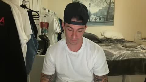 Snapshot of movedto305 chatting on November 2, 2025, 3:09 am movedto305 online show from November 2, 2025, 3:09 am