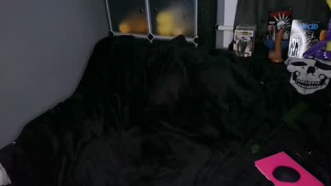 Snapshot of moxxxiemorbid chatting on December 12, 2024, 1:21 am Moxxxie Morbid online show from December 12, 2024, 1:21 am
