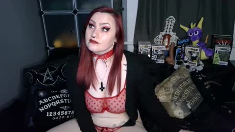 Snapshot of moxxxiemorbid chatting on January 15, 2025, 7:59 am Moxxxie Morbid online show from January 15, 2025, 7:59 am