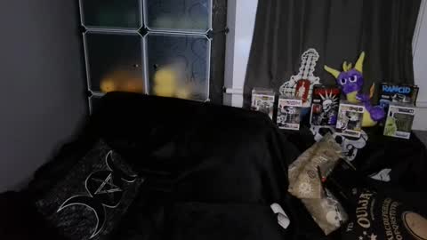 Snapshot of moxxxiemorbid chatting on February 7, 2025, 3:01 am Moxxxie Morbid online show from February 7, 2025, 3:01 am
