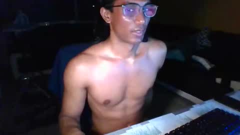 Mozey online show from November 10, 2025, 4:39 pm