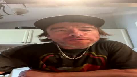 Snapshot of mr_a420 chatting on July 5, 2026, 10:28 pm mr_a420 online show from July 5, 2026, 10:28 pm