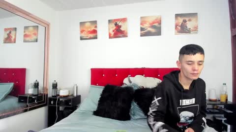 Snapshot of mr_andresr chatting on December 16, 2024, 4:27 pm Andy online show from December 16, 2024, 4:27 pm