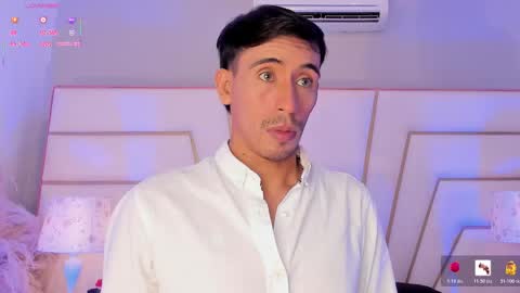 Snapshot of mr_aronnn_ chatting on February 22, 2026, 3:18 am aron online show from February 22, 2026, 3:18 am