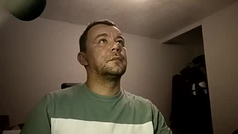 Snapshot of mr_i_ chatting on December 31, 2024, 1:57 am mr_i_ online show from December 31, 2024, 1:57 am