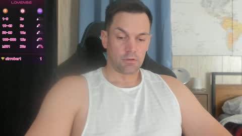 Snapshot of mr_mac69 chatting on February 19, 2025, 10:42 pm Cam online show from February 19, 2025, 10:42 pm
