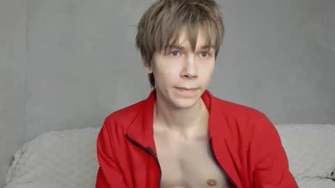 Snapshot of mr_makentoshi chatting on December 21, 2025, 8:32 am Makentoshi online show from December 21, 2025, 8:32 am